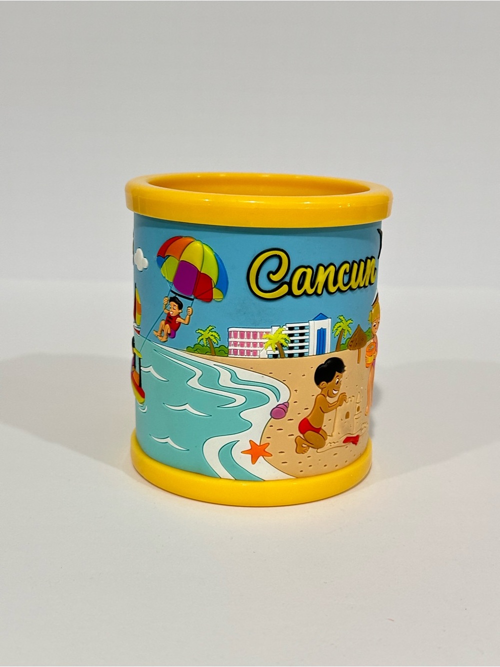 NWOT Cancun Mexico Souvenir 3D Raised Beach Design Plastic Mug
